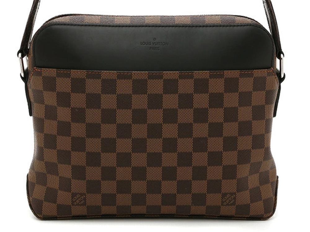 LOUIS VUITTON Jake Messenger Damier Shoulder Bag